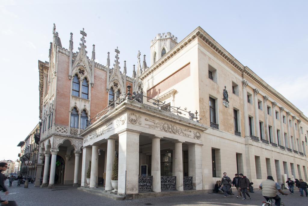 Erik Langer Pedrocchi Suites Padova Exterior photo