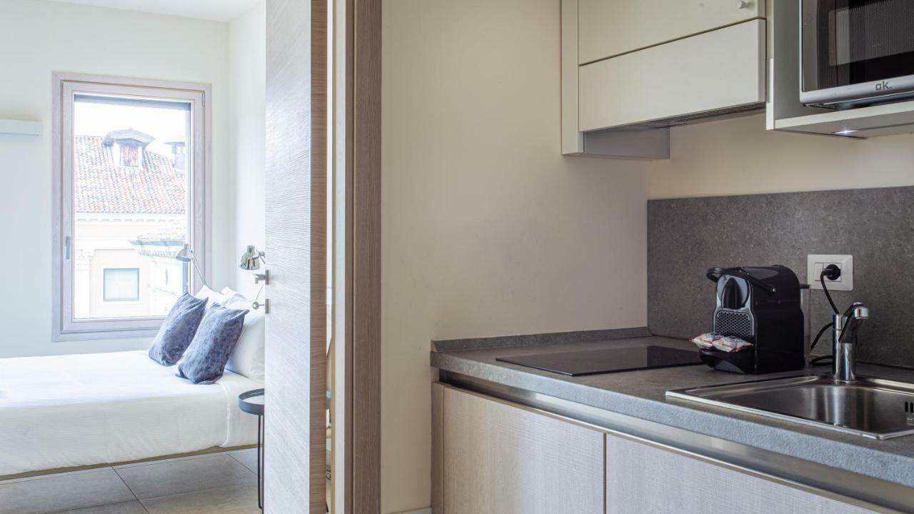 Erik Langer Pedrocchi Suites Padova Exterior photo